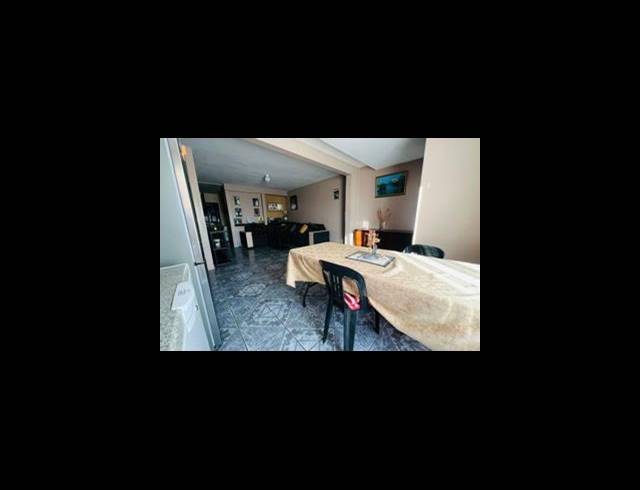 3 BEDROOM HOUSE FOR SALE IN NEWLANDS EAST